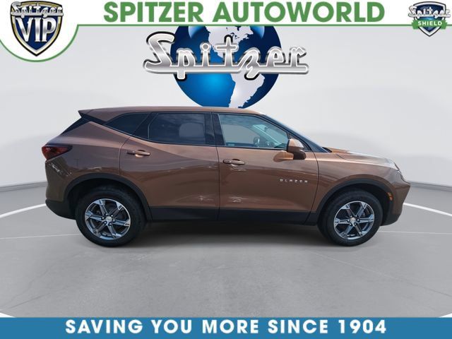Used 2023 Chevrolet Blazer LT AWD/4WD image 1