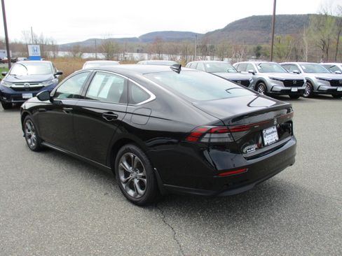 Certified 2023 Honda Accord EX image 7