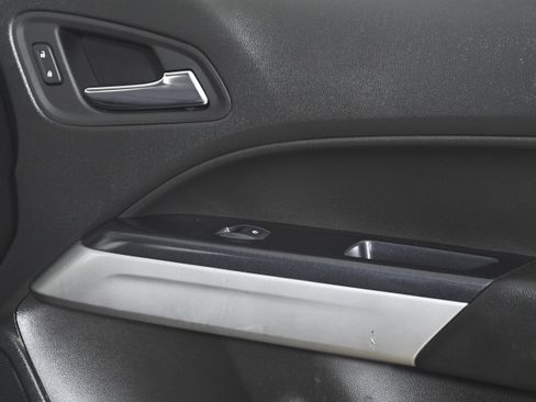 Used 2021 Chevrolet Colorado LT w/ LT Convenience Package image 28