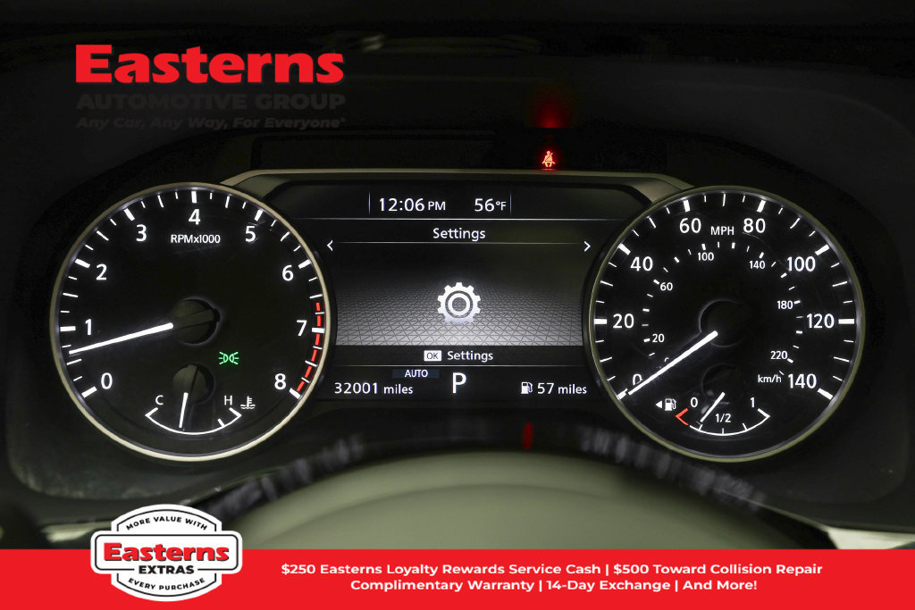 Used 2023 Nissan Pathfinder SV w/ SV Premium Package AWD/4WD image 19