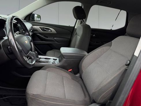 Used 2019 Chevrolet Traverse LT FWD image 11