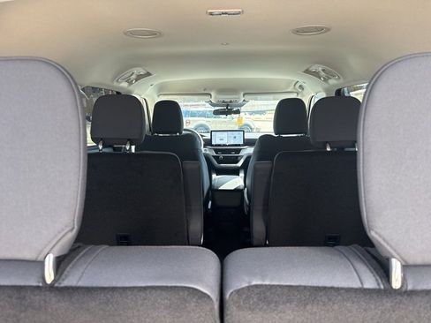 New 2026 Ford Explorer Active image 13