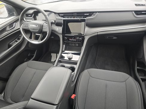 New 2025 Jeep Grand Cherokee L Laredo w/ Luxury Tech Group I image 23