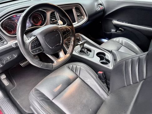 Used 2020 Dodge Challenger SRT Hellcat w/ Plus Package RWD image 9
