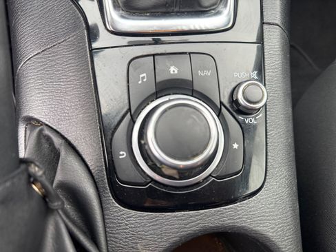 Used 2015 MAZDA MAZDA3 i Sport image 21