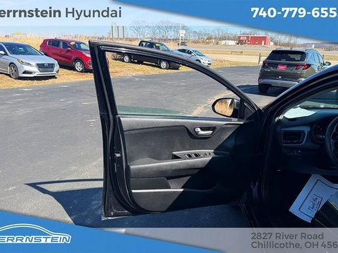 Used 2018 Kia Rio S image 12