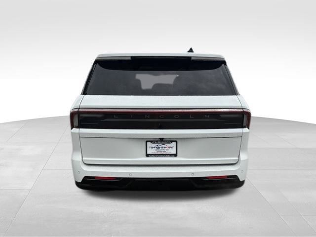 Used 2025 Lincoln Navigator Reserve AWD/4WD image 10