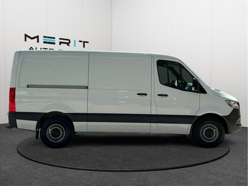 Used 2024 Mercedes-Benz Sprinter 2500 144 Cargo image 10