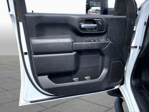 Used 2022 Chevrolet Silverado 2500 Custom w/ Custom Value Package AWD/4WD image 21