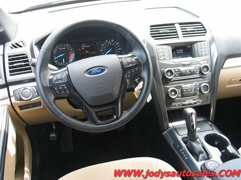 Used 2017 Ford Explorer 4WD image 20