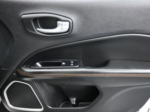 Used 2020 Jeep Compass Limited image 36