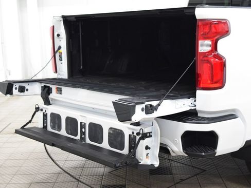 Used 2024 Chevrolet Silverado 1500 High Country AWD/4WD image 27