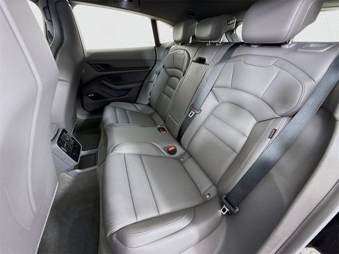 Used 2022 Porsche Taycan 4 Cross Turismo image 23