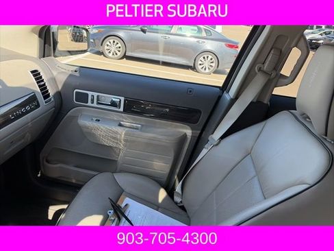 Used 2008 Lincoln MKX 2WD image 3