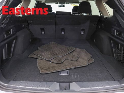 Used 2023 Subaru Outback Premium AWD/4WD image 9