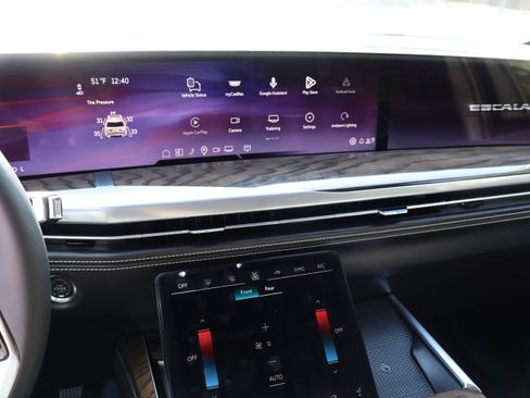 Used 2026 Cadillac Escalade Platinum Sport w/ LPO, ONYX Package image 26