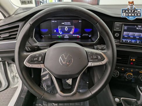Used 2024 Volkswagen Jetta SE w/ Black Wheel Package image 20