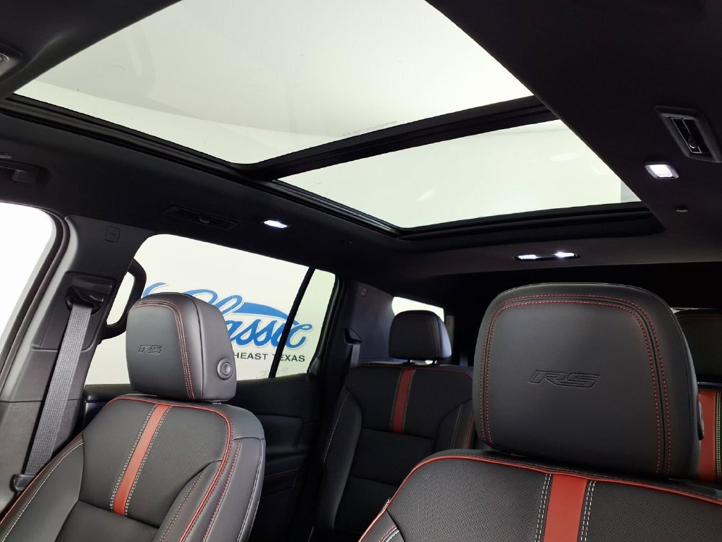 New 2027 Chevrolet Traverse RS FWD image 14