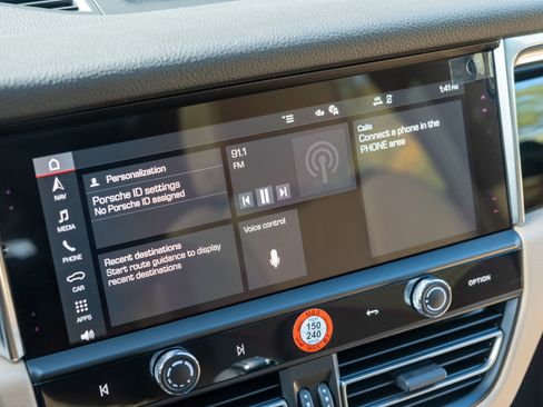 Used 2026 Porsche Macan image 20