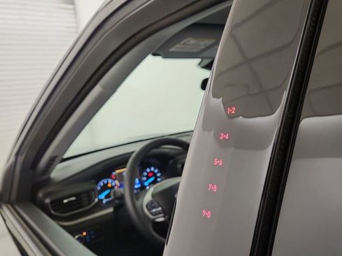 New 2024 Ford Explorer XLT w/ Equipment Group 202A image 30