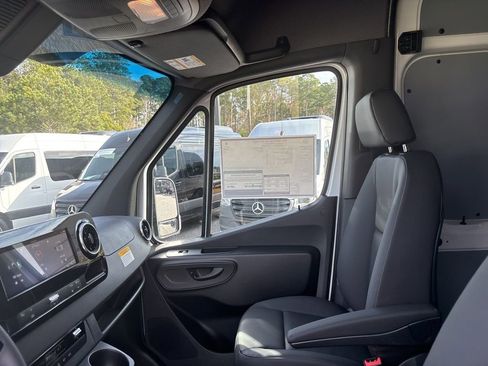 New 2026 Mercedes-Benz Sprinter 2500 image 35