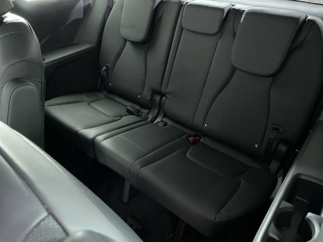 Used 2025 Kia Carnival SX Prestige FWD image 36