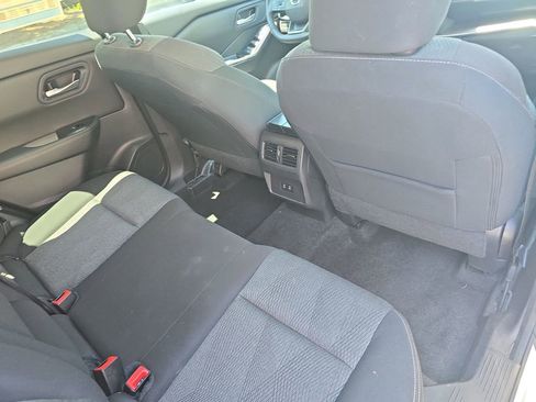 Used 2025 Nissan Rogue SV AWD/4WD image 11