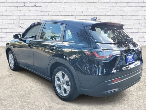 Used 2023 Honda HR-V LX image 2