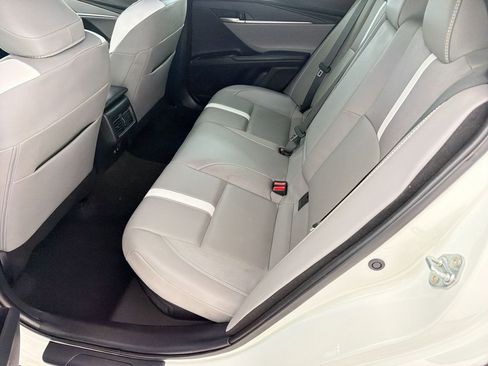 Used 2025 Toyota Camry SE FWD image 15