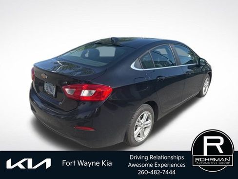 Used 2016 Chevrolet Cruze LT w/ Sun And Sound Package FWD image 5