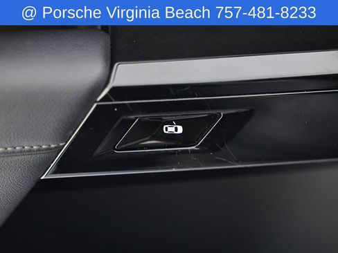 Used 2023 BMW 740i w/ Parking Assistance Package RWD image 23