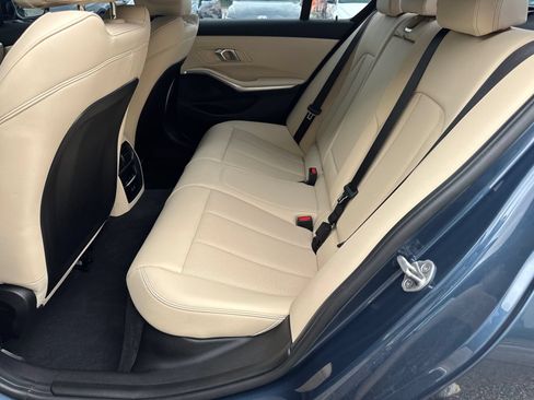 Used 2025 BMW 330i Sedan w/ M Sport Package RWD image 20