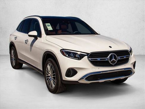 New 2026 Mercedes-Benz GLC 300 4MATIC image 3