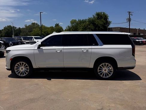 Used 2024 Cadillac Escalade ESV Premium Luxury w/ LPO, Floor Liner Package AWD/4WD image 4