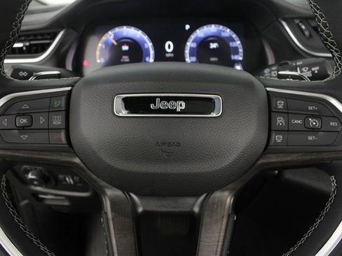 New 2025 Jeep Grand Cherokee L Limited w/ Black Appearance Package image 13