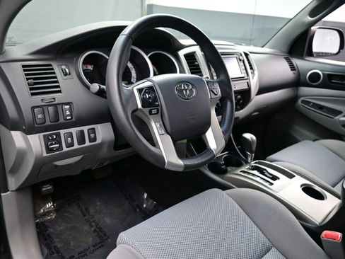 Used 2014 Toyota Tacoma 4x4 Double Cab w/ TRD Sport Package image 12