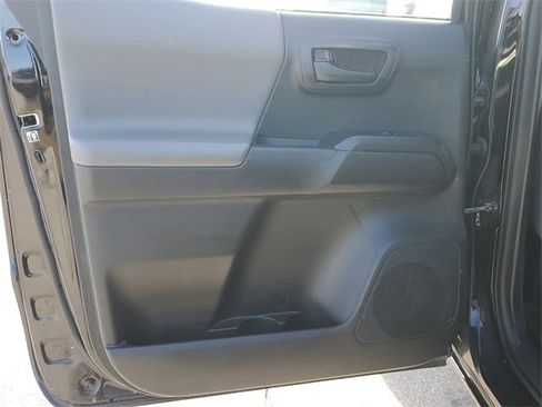 Used 2017 Toyota Tacoma SR w/ Tow Package image 15