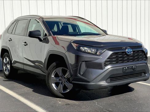 Used 2022 Toyota RAV4 LE image 31