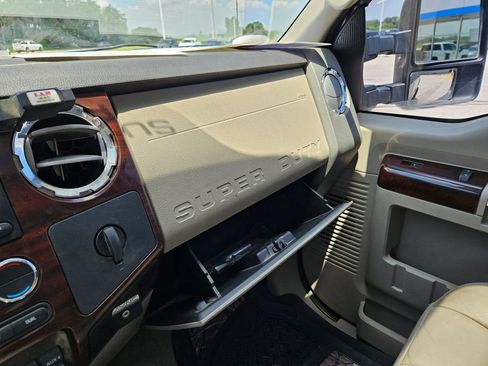 Used 2010 Ford F250 4x4 Crew Cab Super Duty image 15