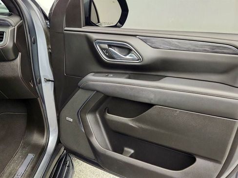 Used 2021 GMC Yukon SLT w/ SLT Premium Package image 28