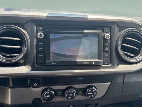 Used 2019 Toyota Tacoma SR5 RWD image 17