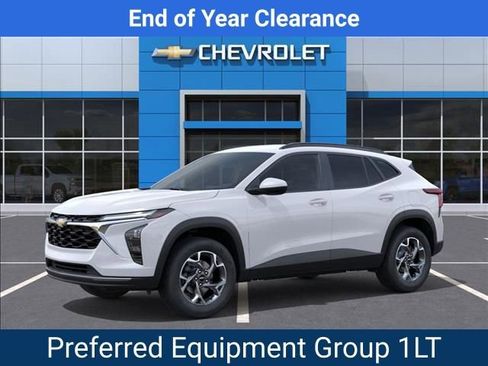 New 2025 Chevrolet Trax LT w/ Driver Confidence Package image 2