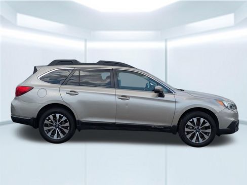 Used 2016 Subaru Outback 2.5i Limited AWD/4WD image 3