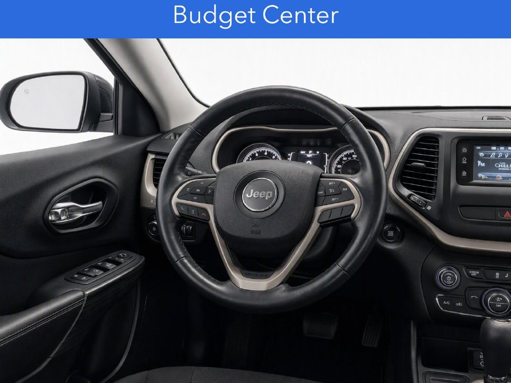 Used 2016 Jeep Cherokee Latitude w/ Cold Weather Group FWD image 22