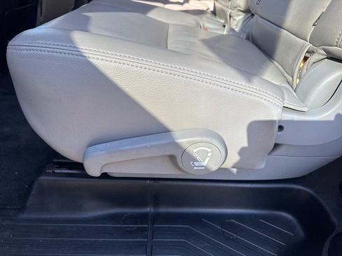 Used 2017 Toyota Sequoia SR5 image 42