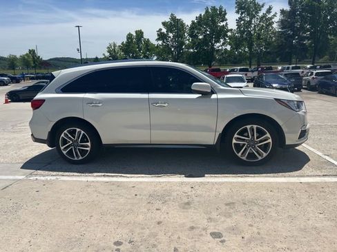 Used 2017 Acura MDX SH-AWD w/ Advance Package image 3