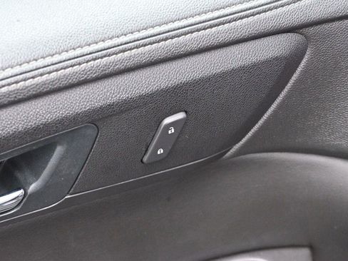 Used 2016 Chevrolet Traverse LT w/ Style and Technology Package AWD/4WD image 10
