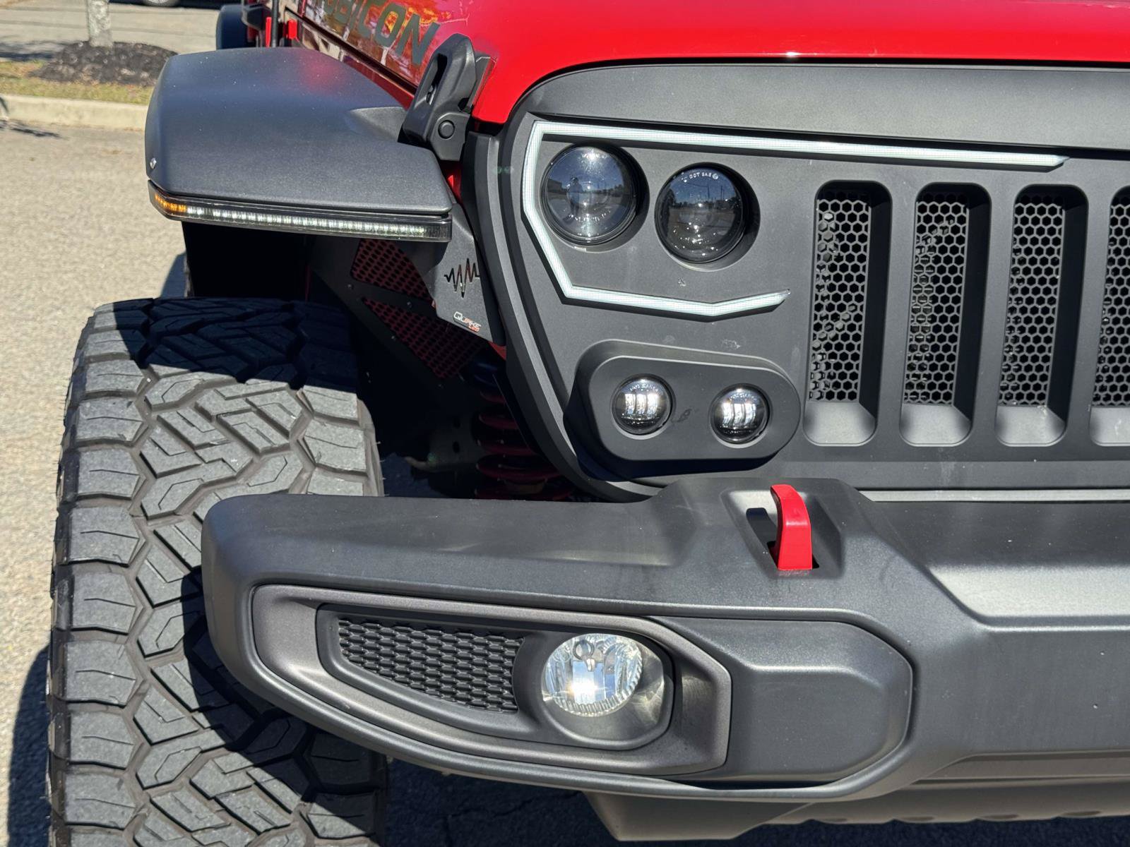 Used 2023 Jeep Wrangler Unlimited Rubicon AWD/4WD image 8