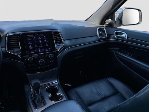 Used 2019 Jeep Grand Cherokee Limited image 25