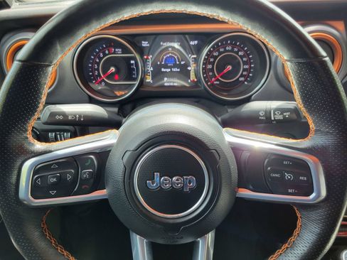 Used 2021 Jeep Gladiator Mojave AWD/4WD image 10